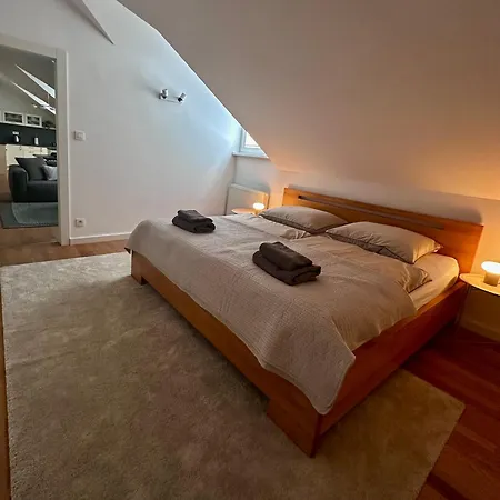 Danube&castle Retreat Apartment, 70m2 Apartament *